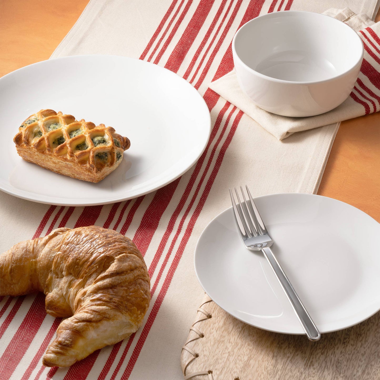 Jasmine 12 Piece Dinnerware Set, Service for 4