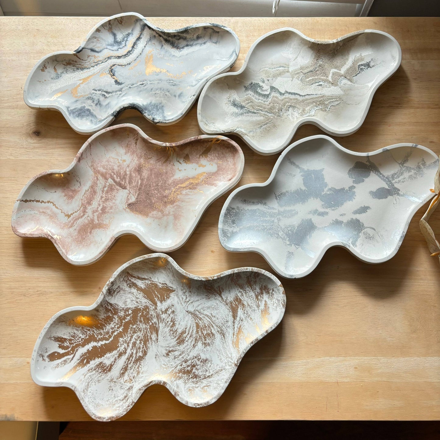 Curvy Tray - Centerpiece | Catch-all Tray | Vanity Decor