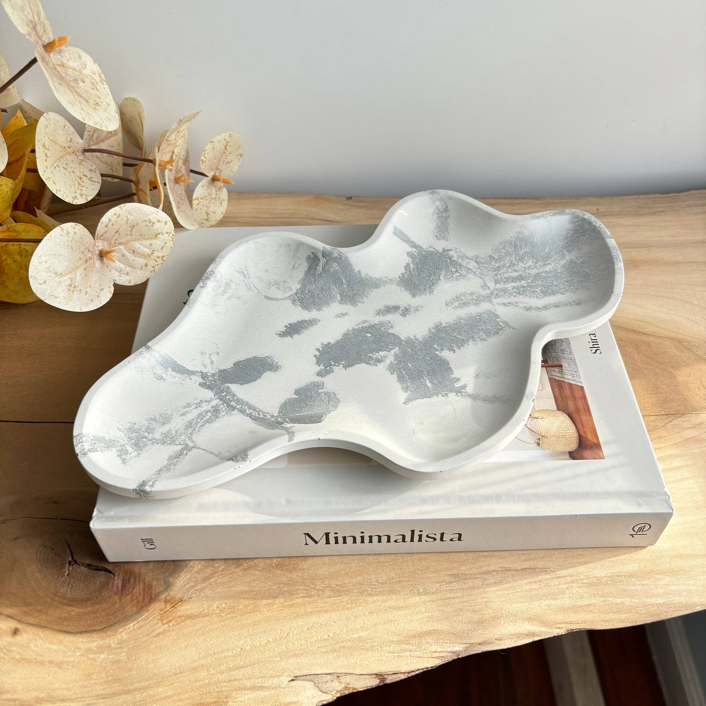 Curvy Tray - Centerpiece | Catch-all Tray | Vanity Decor